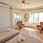 Celia - Oceanfront In Costa Blanca 빌라 *