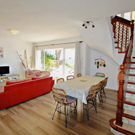 Celia - Oceanfront In Costa Blanca Villa