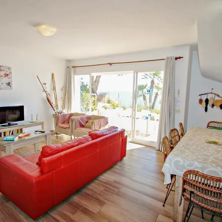 Celia - Oceanfront In Costa Blanca