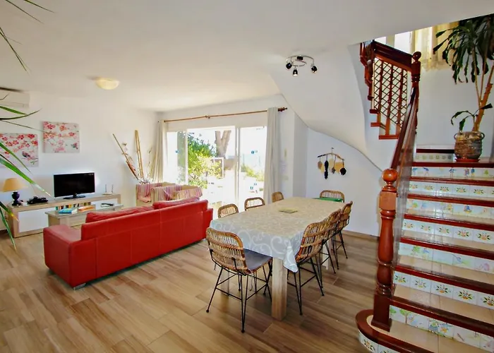 Celia - Oceanfront In Costa Blanca Willa