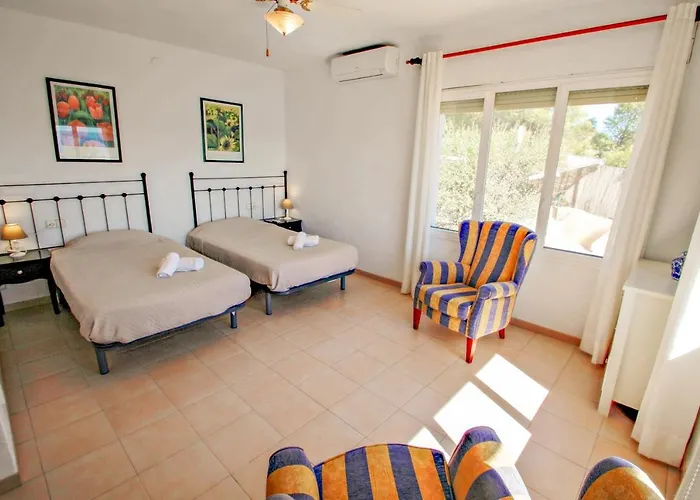 Celia - Oceanfront In Costa Blanca